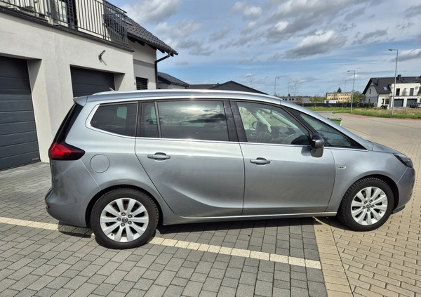 Opel Zafira cena 35500 przebieg: 166000, rok produkcji 2015 z Głogów małe 352